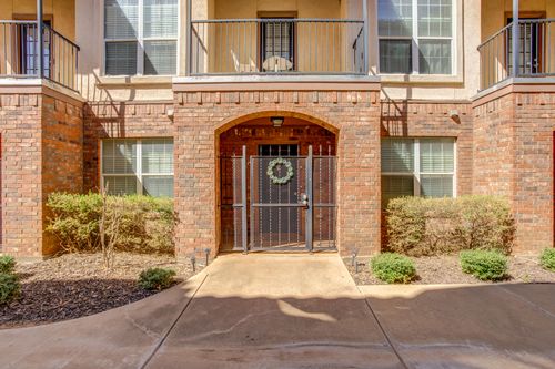 apt-4-2111 Main St, Lubbock, TX, 79401-5904 | Card Image