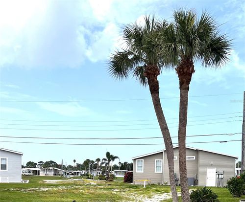 152-777 N Green Cir, VENICE, FL, 34285-2942 | Card Image