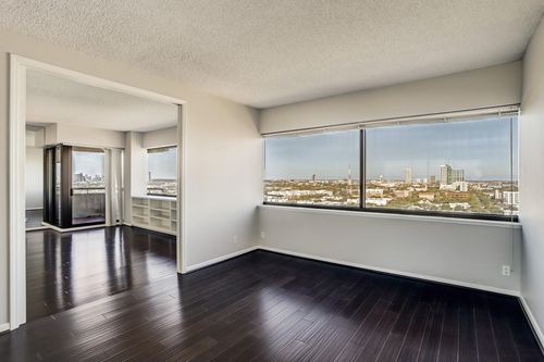 unit-18a-5000 Montrose Blvd, Houston, TX, 77006-6563 | Card Image