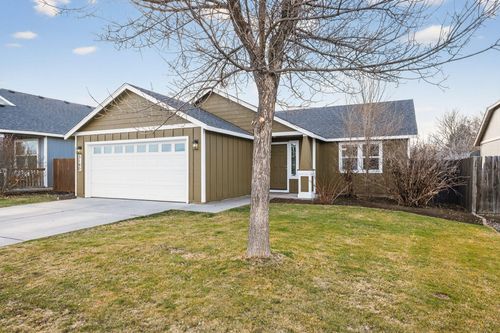 3180 Sw Peridot Ave, Redmond, OR, 97756-7811 | Card Image