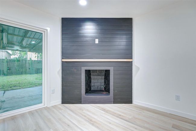 7226 Troulon Dr, House other with 3 bedrooms, 2 bathrooms and 2 parking in Houston TX | Image 8