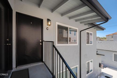 c-627 E Magnolia Blvd, Burbank, CA, 91501-1944 | Card Image