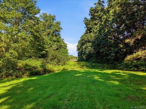 L19 Weibel Ave, Saratoga Springs, NY, 12866 | Card Image
