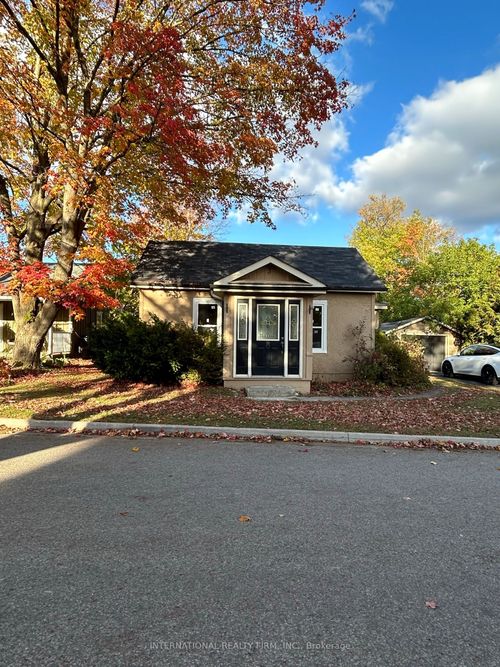 {{alt}} | Card Image