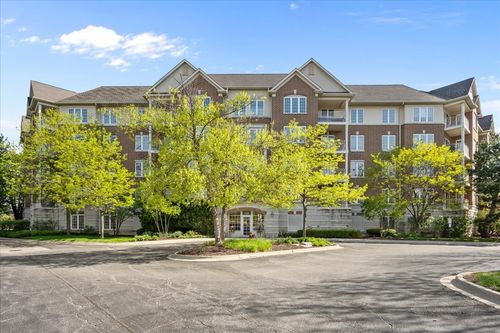 303-640 Robert York Ave, Deerfield, IL, 60015-4314 | Card Image