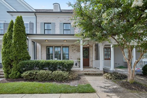 9020 Wenlock Ln, Franklin, TN, 37064-1623 | Card Image