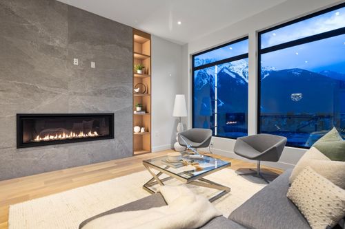 7683 Cerulean Dr, Pemberton, BC, V0N2L3 | Card Image