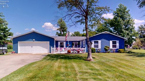 17 Adams Dr, Fremont, OH, 43420-9733 | Card Image