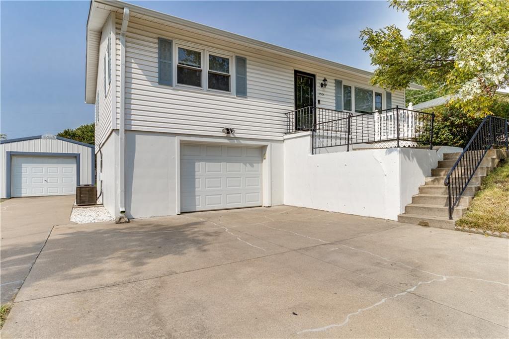 Safari Dr, Saint Joseph, MO 64506