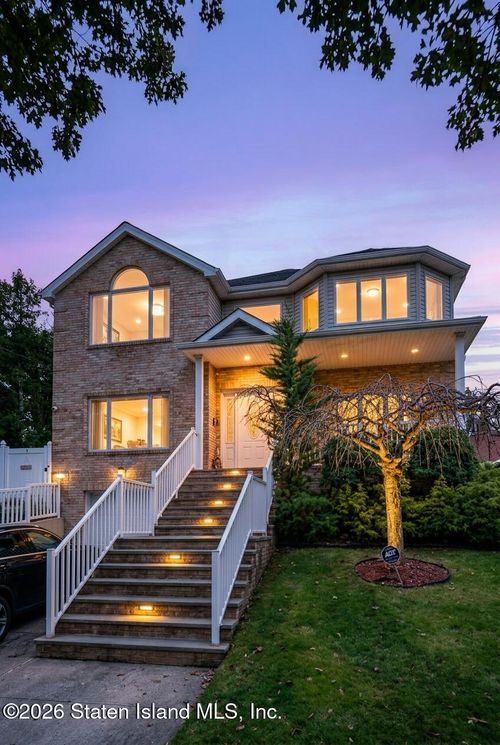 38 Bayview Avenue, Staten Island, NY, 10309 | Card Image