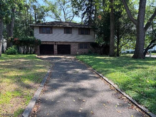 111 Myrtle Ave, North Plainfield, NJ, 07060-4521 | Card Image