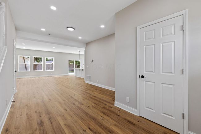 242 Myers Ave, House other with 3 bedrooms, 3 bathrooms and null parking in Buckeye Lake OH | Image 6