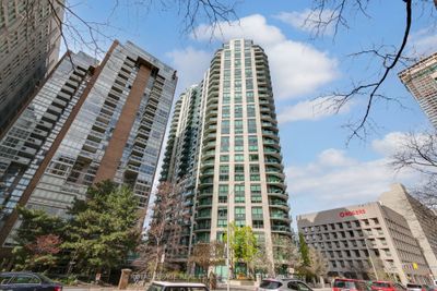 3108 - 300 Bloor St E, Condo with 2 bedrooms, 2 bathrooms and 1 parking in Toronto ON | Image 1