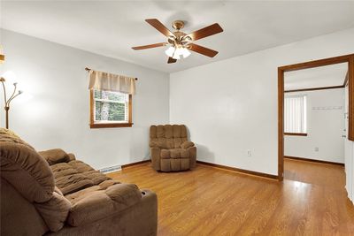 915 Blair St, House other with 3 bedrooms, 1 bathrooms and 3 parking in Jeannette PA | Image 3