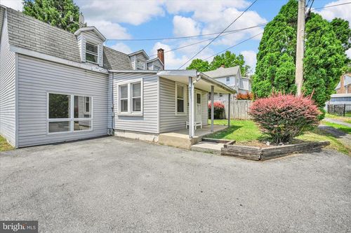 2114 Spring St, WEST LAWN, PA, 19609-1620 | Card Image