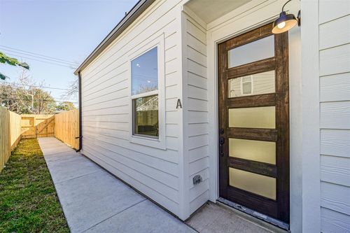 8409 Schneider St, Houston, TX, 77093-7941 | Card Image