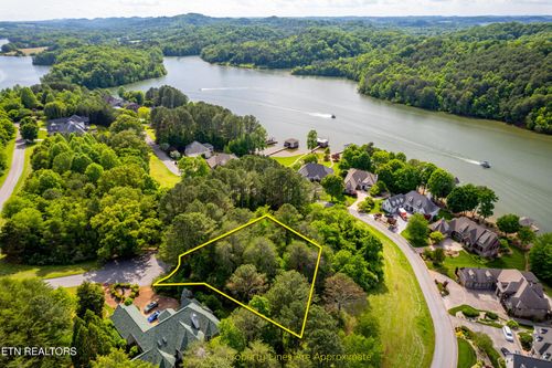 120 Wax Wing Dr, Vonore, TN, 37885-5339 | Card Image