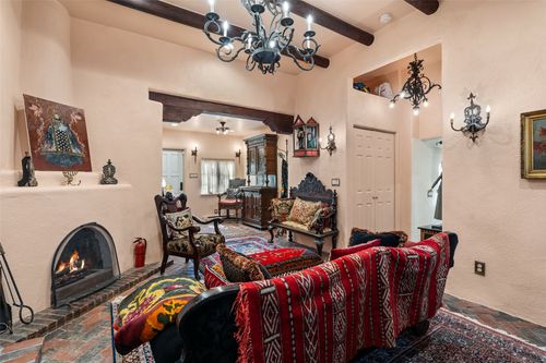 1-224 Artist Rd, Santa Fe, NM, 87501-2338 | Card Image