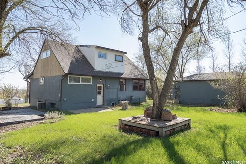 611 Saskatchewan Avenue, Kerrobert, SK, S0L1R0 | Card Image