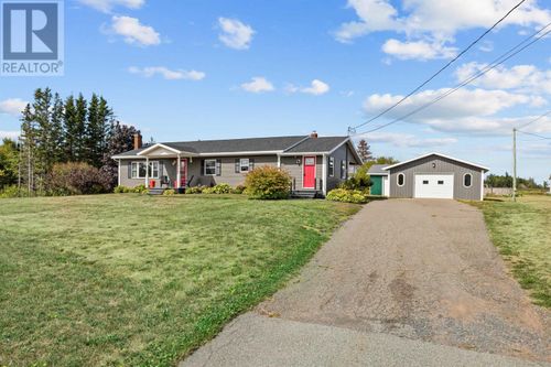 8022 St Peters Rd, Bristol, PE, C0A1S0 | Card Image