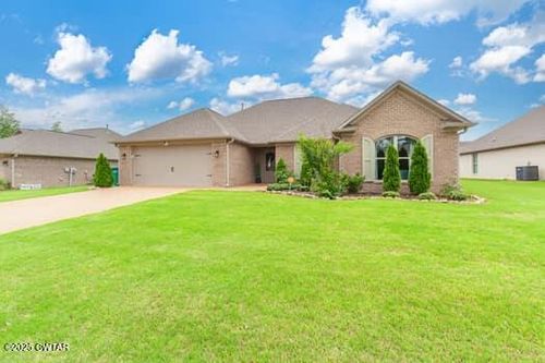 36 Doe Valley Cv, Jackson, TN, 38305-1990 | Card Image