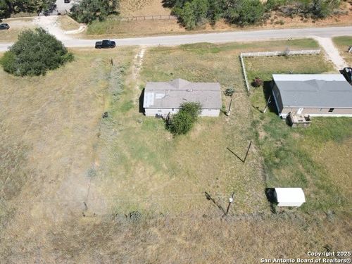 480 Brooks Ln, Poteet, TX, 78065-3405 | Card Image