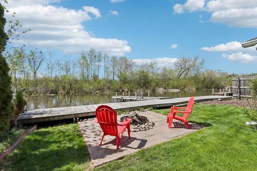 W8147 Elm Point Rd, LAKE MILLS, WI, 53551-9711 | Card Image
