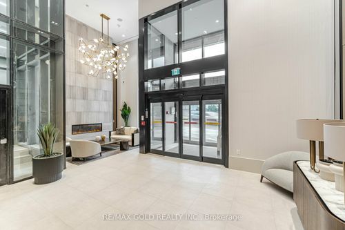 216-2020 Bathurst St, York, ON, M5P0A6 | Card Image