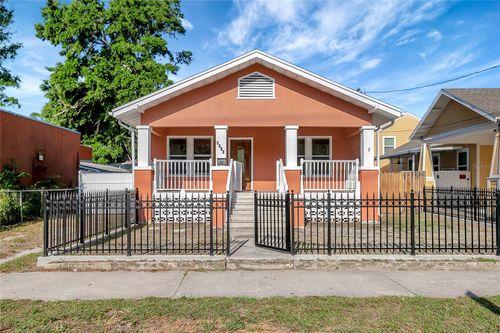 6414 N Central Ave, TAMPA, FL, 33604-6177 | Card Image