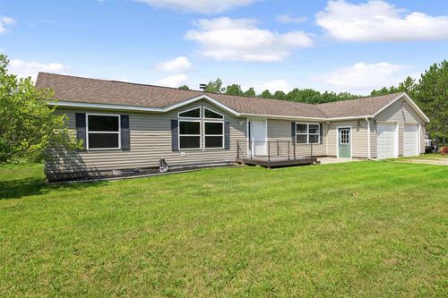 N3355 Bay De Noc Drive, Menominee, MI, 49858 | Card Image