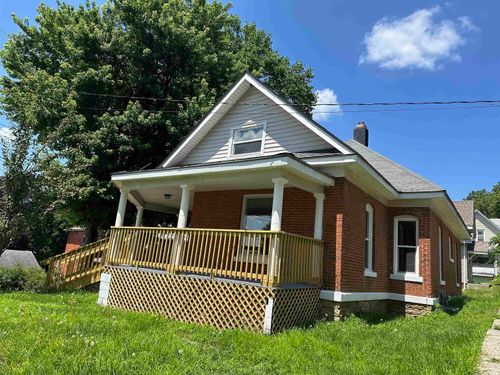 202 Clay St, Savanna, IL, 61074-1307 | Card Image