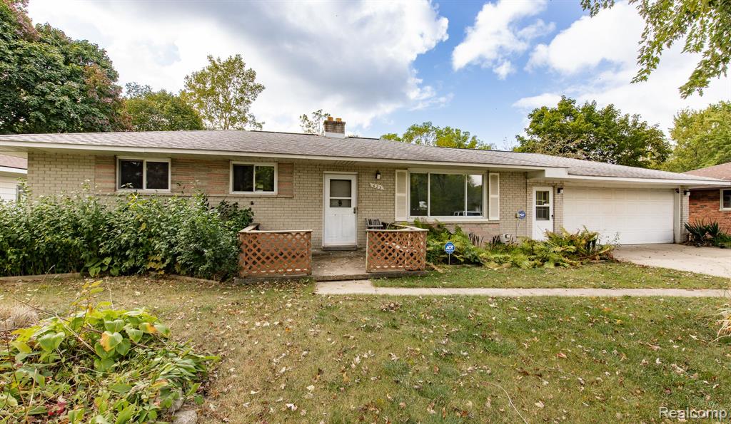 Sheryl Dr, Waterford, MI 48328 #1
