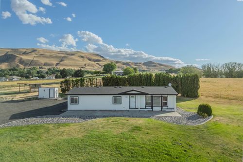 39304 N 114 Pr Nw, Benton City, WA, 99320 | Card Image