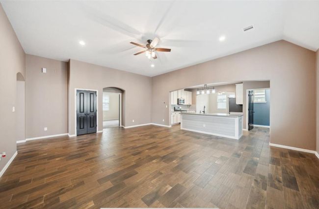 5715 Oakhurst Trl, House other with 4 bedrooms, 2 bathrooms and 2 parking in Pasadena TX | Image 7