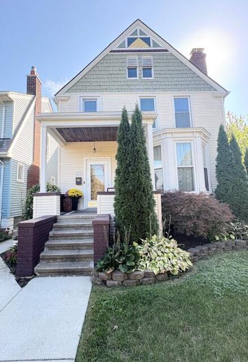 225 Superior Blvd, Wyandotte, MI, 48192-5036 | Card Image