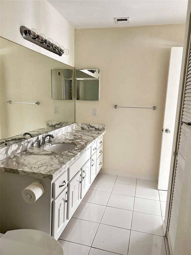 APT-1625 - 3330 Pinewalk Dr N, Condo with 1 bedrooms, 1 bathrooms and null parking in Margate FL | Image 21