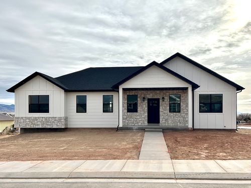 431 W Center St, Gunnison, UT, 84634 | Card Image
