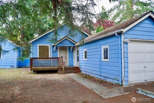 14040 Ashworth Ave N, Seattle, WA, 98133-7138 | Card Image