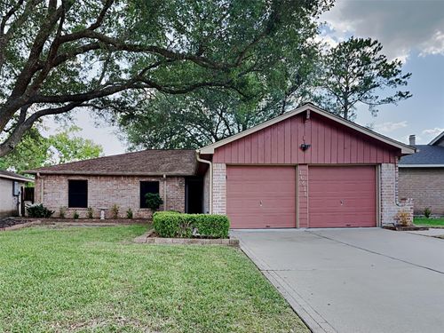16418 Forest Bend Ave, Friendswood, TX, 77546-3320 | Card Image