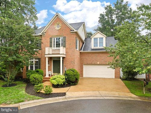 7952 Blitz Ct, DUNN LORING, VA, 22027-1045 | Card Image