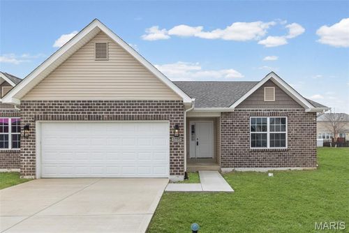 1737 Old Park Ln, Swansea, IL, 62226-7622 | Card Image