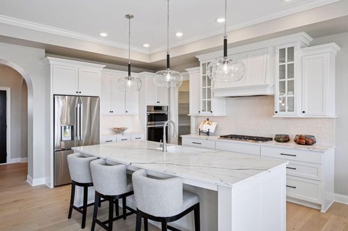 9064 Mills Ln, Chanhassen, MN, 55317 | Card Image