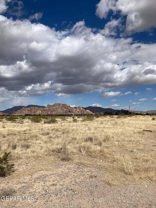 6898 Wagon Wheel Pl, El Paso, TX, 79938 | Card Image