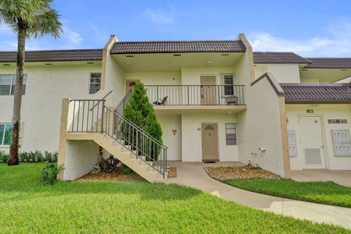 130 Lake Meryl Dr, West Palm Beach, FL, 33411-3342 | Card Image