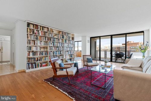 1002-800 25th St Nw, WASHINGTON, DC, 20037-2208 | Card Image