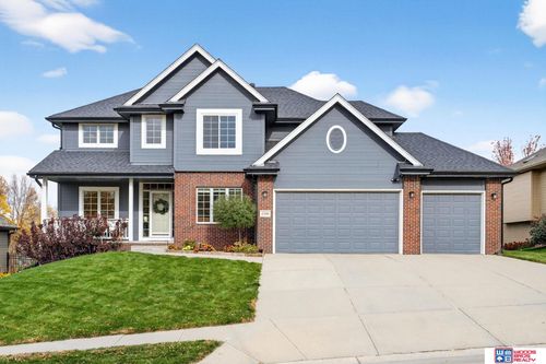 17106 Erskine St, Omaha, NE, 68116-2709 | Card Image