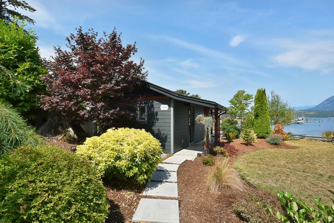 5672 Osprey Street, House other with 4 bedrooms, 3 bathrooms and null parking in Sechelt BC | Image 6