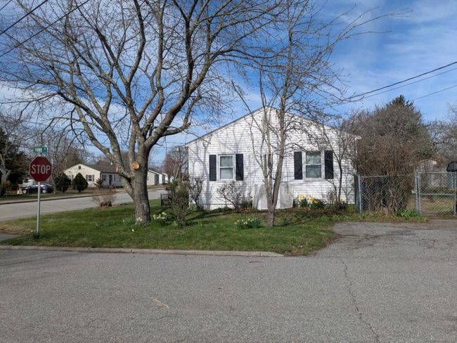 287 Midway Oval, House other with 2 bedrooms, 1 bathrooms and null parking in Groton CT | Image 5