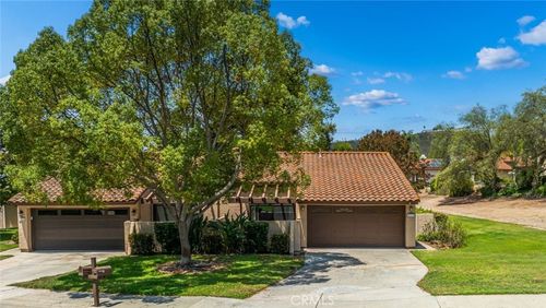 2113 David Dr, Escondido, CA, 92026-1012 | Card Image