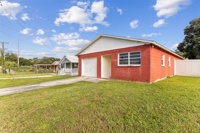 2206 E Chelsea St, House other with 3 bedrooms, 2 bathrooms and null parking in Tampa FL | Image 3